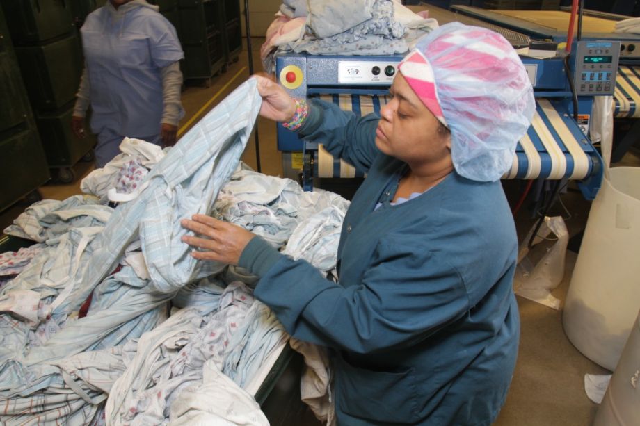 Cleveland Clinic shifts operations of its Collinwood laundry facility to Evergreen Cooperative Laundry